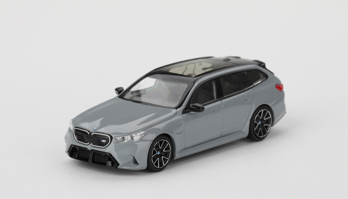 Mini GT 1096 - BMW M5 Touring - Brooklyn Grey Metallic (RHD) - 1:64